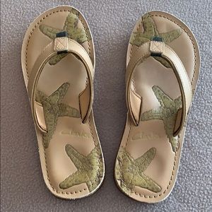 Clark flip flops. BRAND NEW.